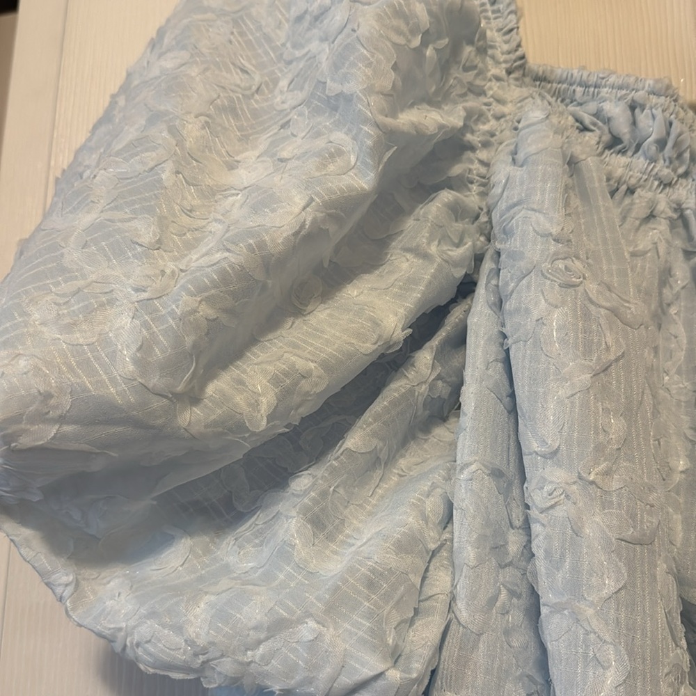 New Elegant Light Blue Plus Women's Top - Picture 5 of 6